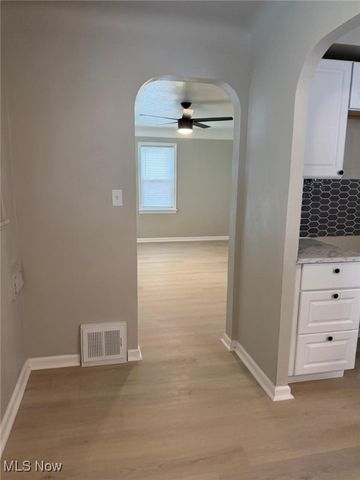 16120 Harvard Avenue, Cleveland, OH 44128