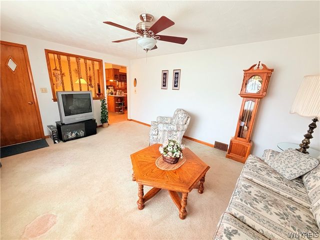 4237 Linwood Avenue, Hamburg, NY 14219