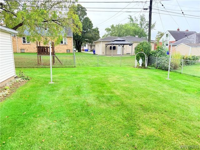 4237 Linwood Avenue, Hamburg, NY 14219