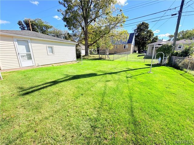 4237 Linwood Avenue, Hamburg, NY 14219
