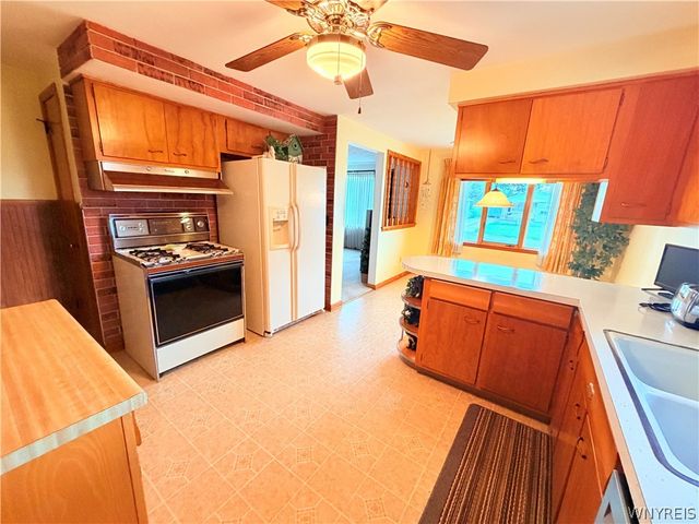 4237 Linwood Avenue, Hamburg, NY 14219
