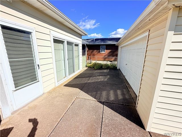 4237 Linwood Avenue, Hamburg, NY 14219
