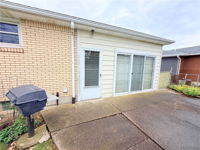 4237 Linwood Avenue, Hamburg, NY 14219