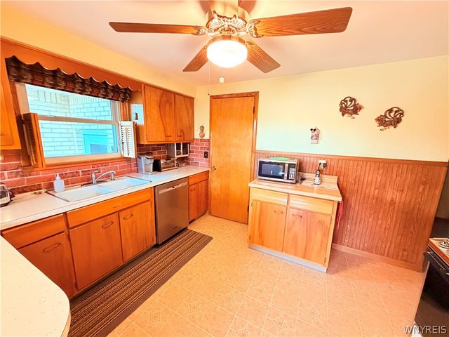 4237 Linwood Avenue, Hamburg, NY 14219