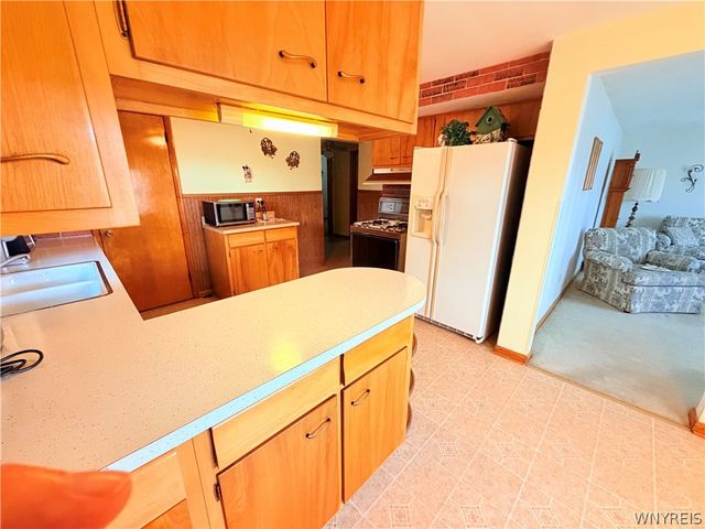 4237 Linwood Avenue, Hamburg, NY 14219