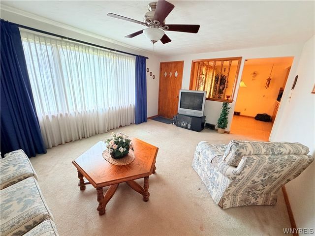 4237 Linwood Avenue, Hamburg, NY 14219