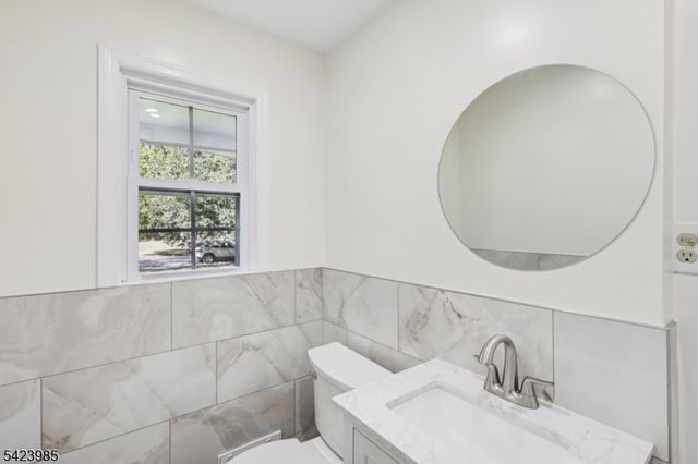 2004 Winding Brook Way, Scotch Plains Twp., NJ 07076