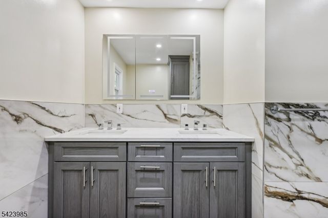 2004 Winding Brook Way, Scotch Plains Twp., NJ 07076
