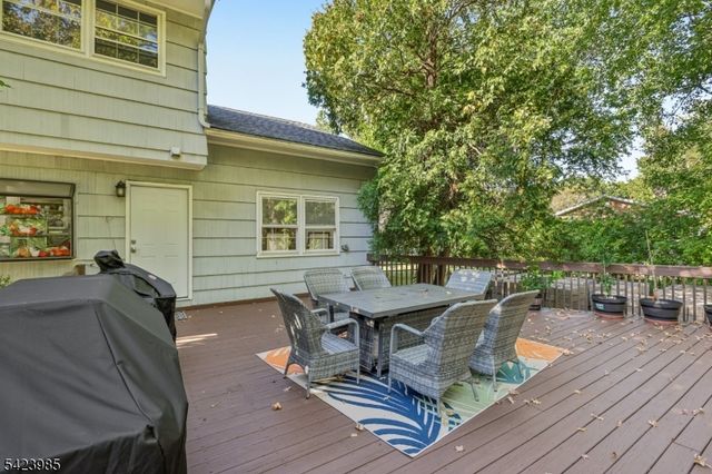 2004 Winding Brook Way, Scotch Plains Twp., NJ 07076