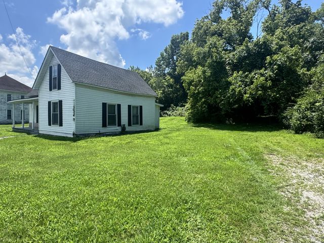 51 Riddleton Cir, Riddleton, TN 37151