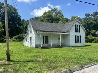 51 Riddleton Cir, Riddleton, TN 37151