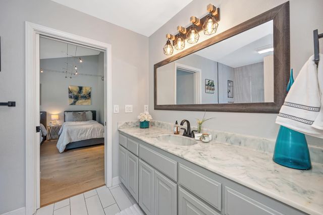 12253 Wanderer Rd, Auburn, CA 95602