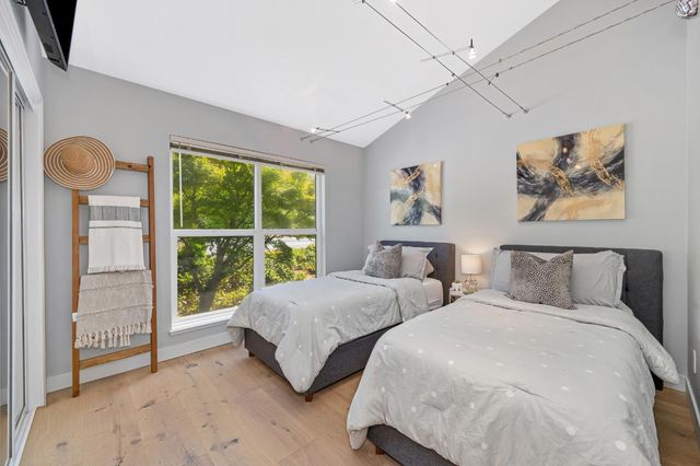 12253 Wanderer Rd, Auburn, CA 95602