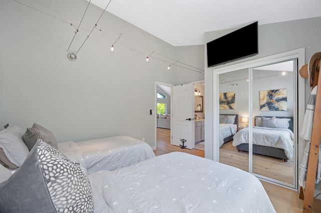12253 Wanderer Rd, Auburn, CA 95602