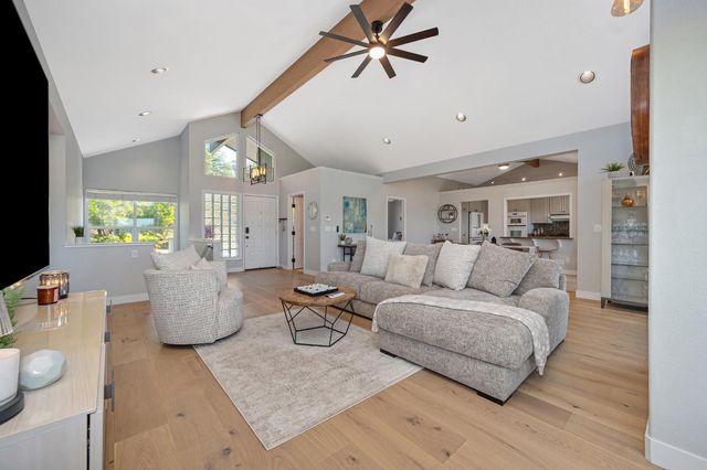 12253 Wanderer Rd, Auburn, CA 95602