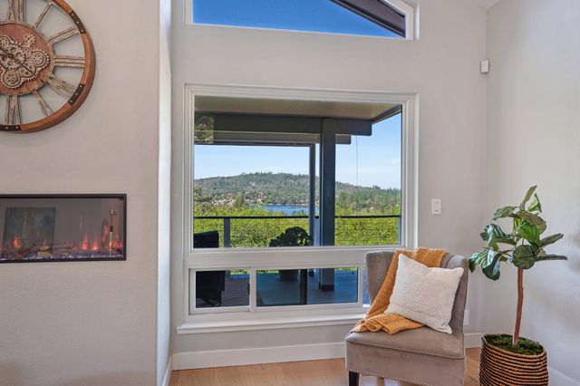 12253 Wanderer Rd, Auburn, CA 95602
