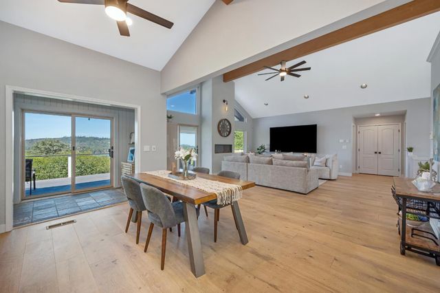 12253 Wanderer Rd, Auburn, CA 95602