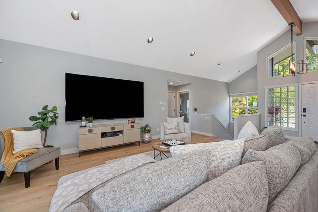 12253 Wanderer Rd, Auburn, CA 95602