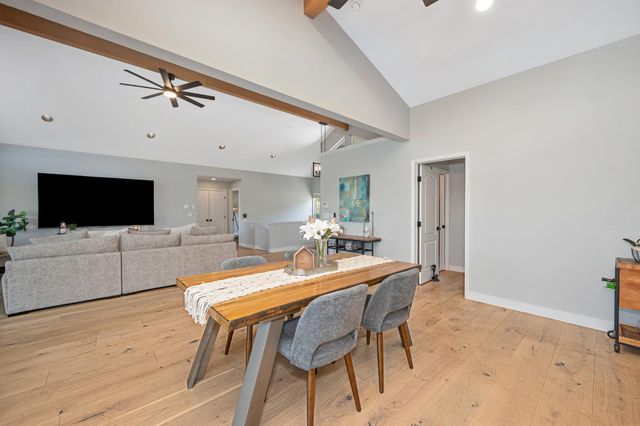 12253 Wanderer Rd, Auburn, CA 95602