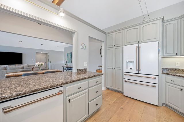 12253 Wanderer Rd, Auburn, CA 95602