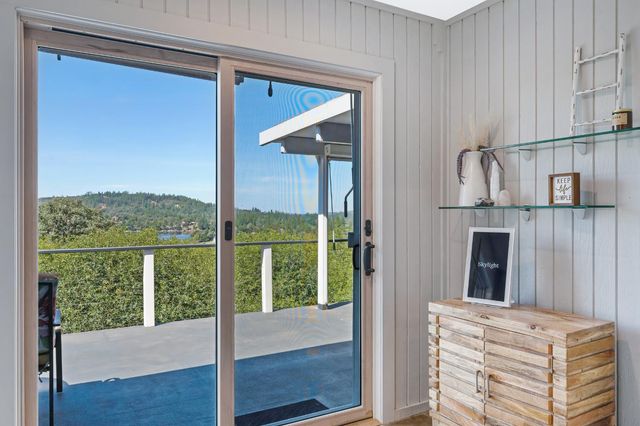 12253 Wanderer Rd, Auburn, CA 95602