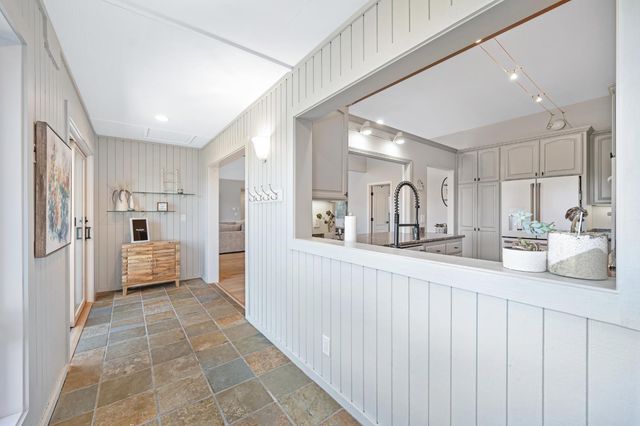 12253 Wanderer Rd, Auburn, CA 95602