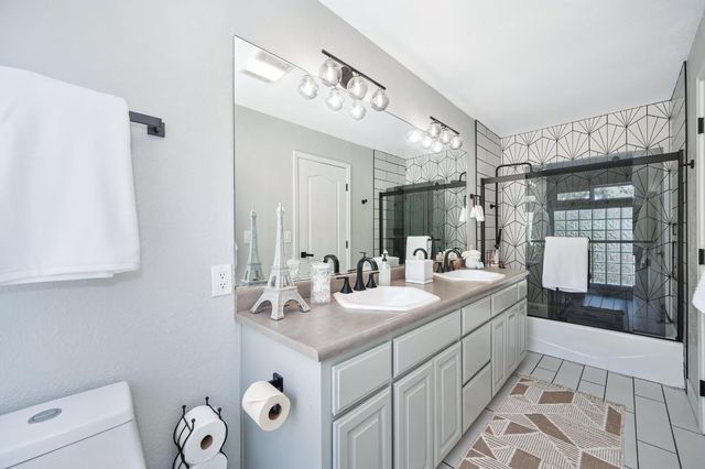 12253 Wanderer Rd, Auburn, CA 95602