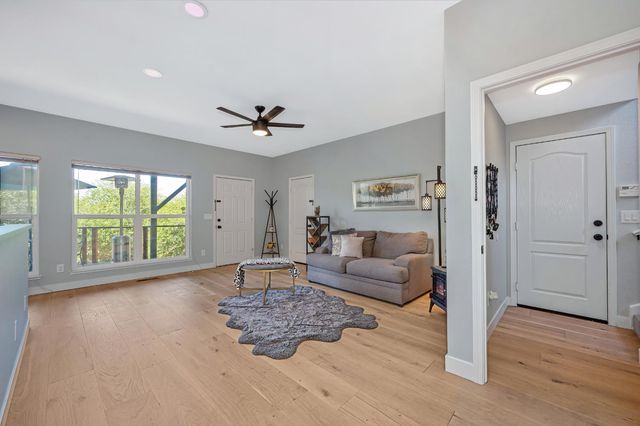 12253 Wanderer Rd, Auburn, CA 95602