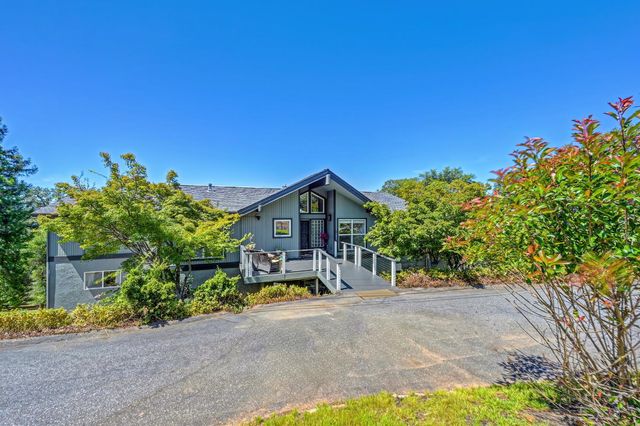 12253 Wanderer Rd, Auburn, CA 95602