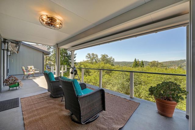 12253 Wanderer Rd, Auburn, CA 95602