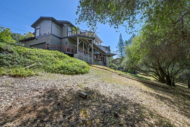 12253 Wanderer Rd, Auburn, CA 95602