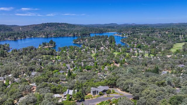 12253 Wanderer Rd, Auburn, CA 95602