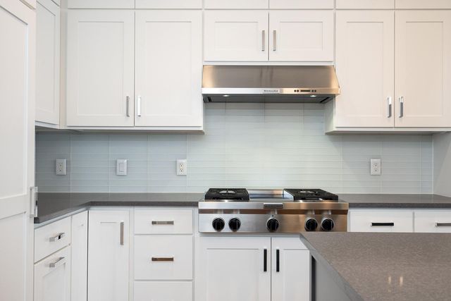 2622 W Lake Street 601, Minneapolis, MN 55416