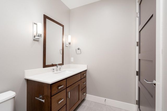 2622 W Lake Street 601, Minneapolis, MN 55416