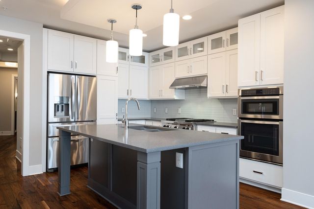 2622 W Lake Street 601, Minneapolis, MN 55416