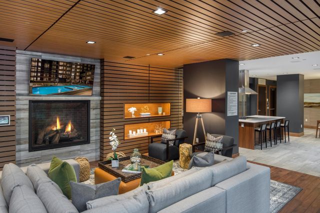 2622 W Lake Street 601, Minneapolis, MN 55416