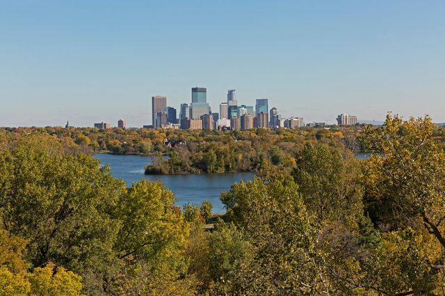 2622 W Lake Street 601, Minneapolis, MN 55416