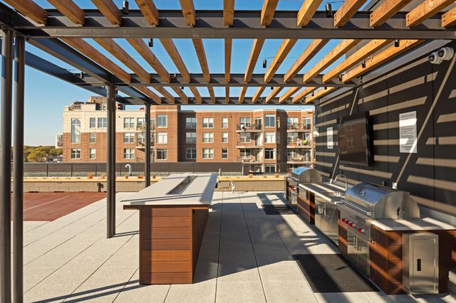 2622 W Lake Street 601, Minneapolis, MN 55416