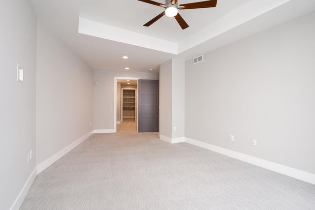 2622 W Lake Street 601, Minneapolis, MN 55416