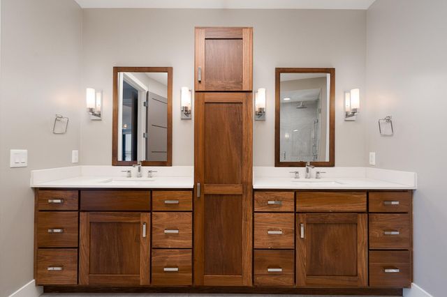 2622 W Lake Street 601, Minneapolis, MN 55416