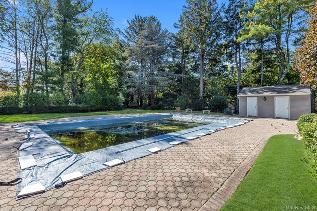 14 Yeoman Drive, East Northport, NY 11731