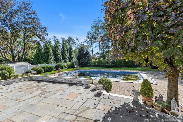 14 Yeoman Drive, East Northport, NY 11731