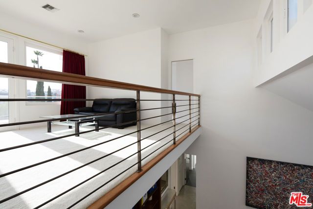 5518 Tuxedo Terrace, Los Angeles, CA 90068
