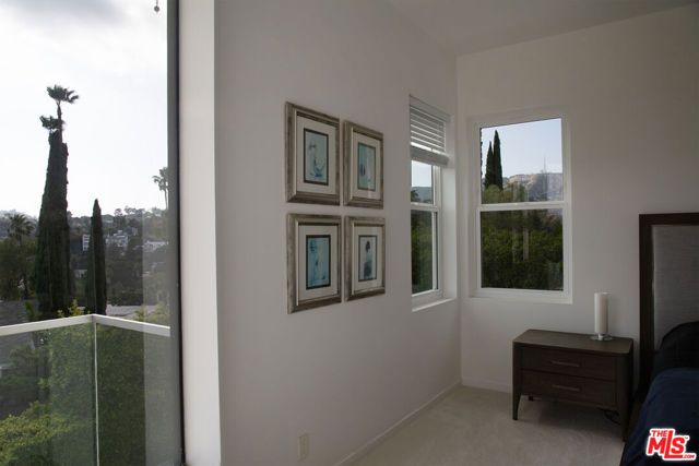 5518 Tuxedo Terrace, Los Angeles, CA 90068