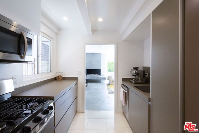 5518 Tuxedo Terrace, Los Angeles, CA 90068