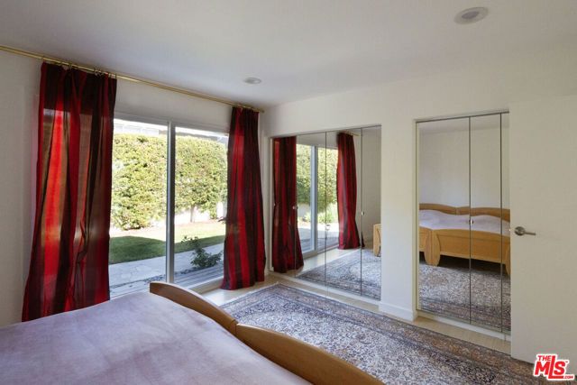 5518 Tuxedo Terrace, Los Angeles, CA 90068