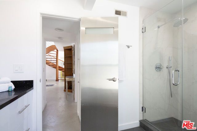 5518 Tuxedo Terrace, Los Angeles, CA 90068