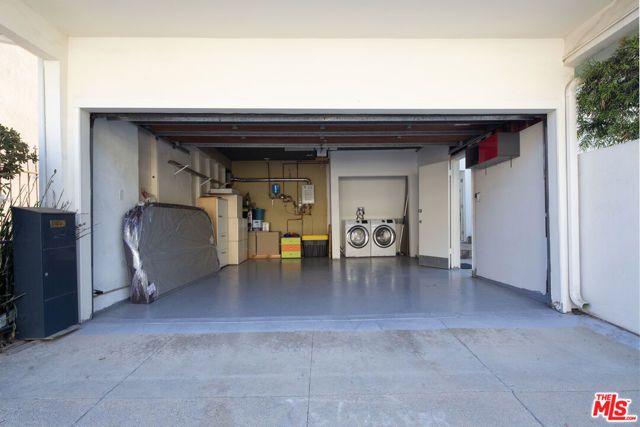 5518 Tuxedo Terrace, Los Angeles, CA 90068
