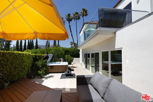 5518 Tuxedo Terrace, Los Angeles, CA 90068
