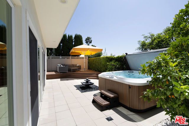 5518 Tuxedo Terrace, Los Angeles, CA 90068
